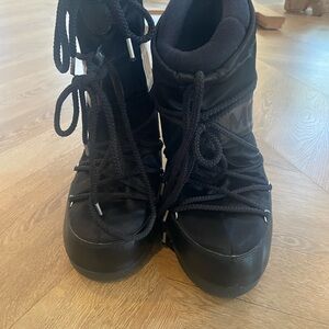 All black kids moon boots